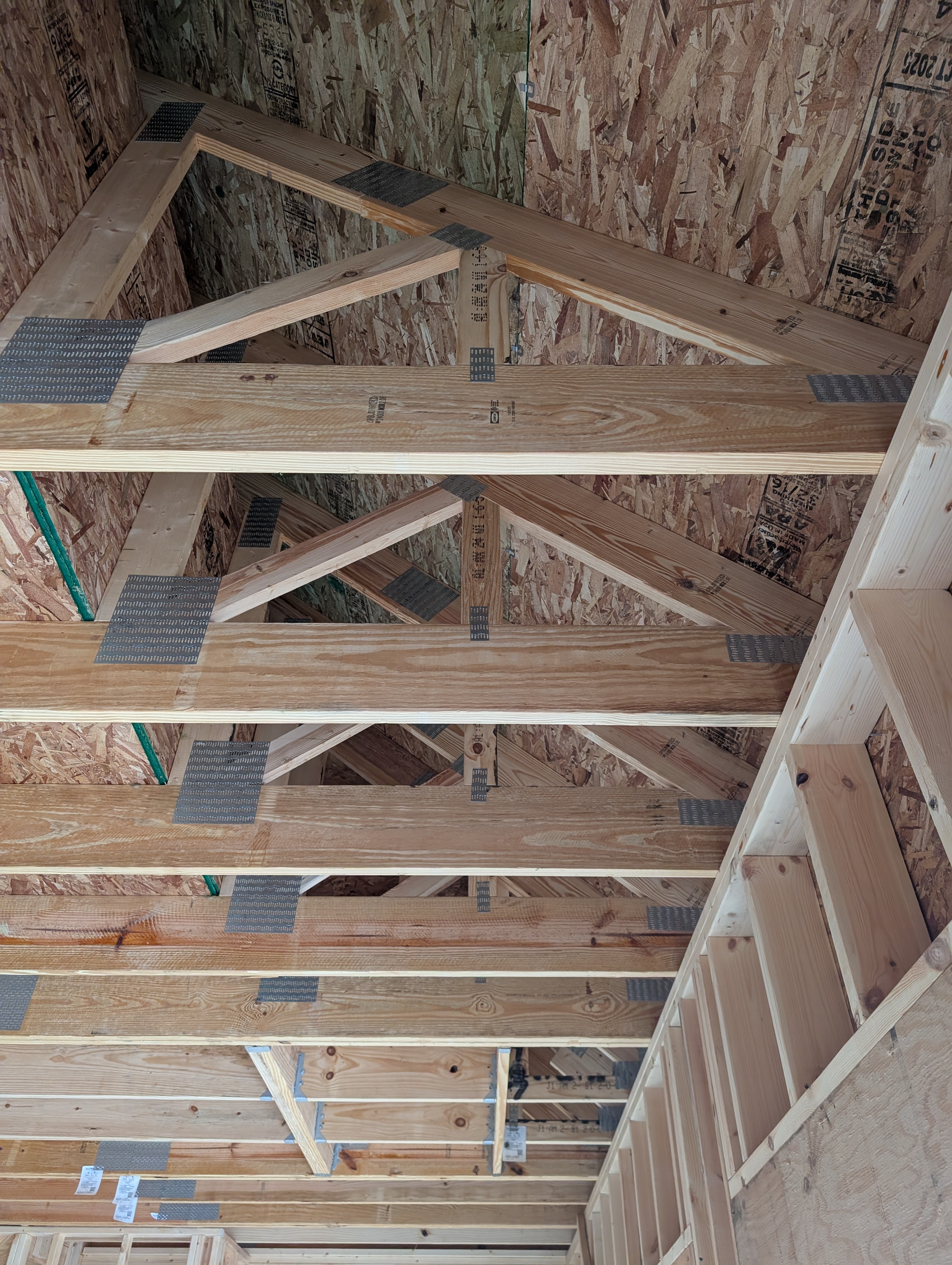 Roof Trusses Corner Detail