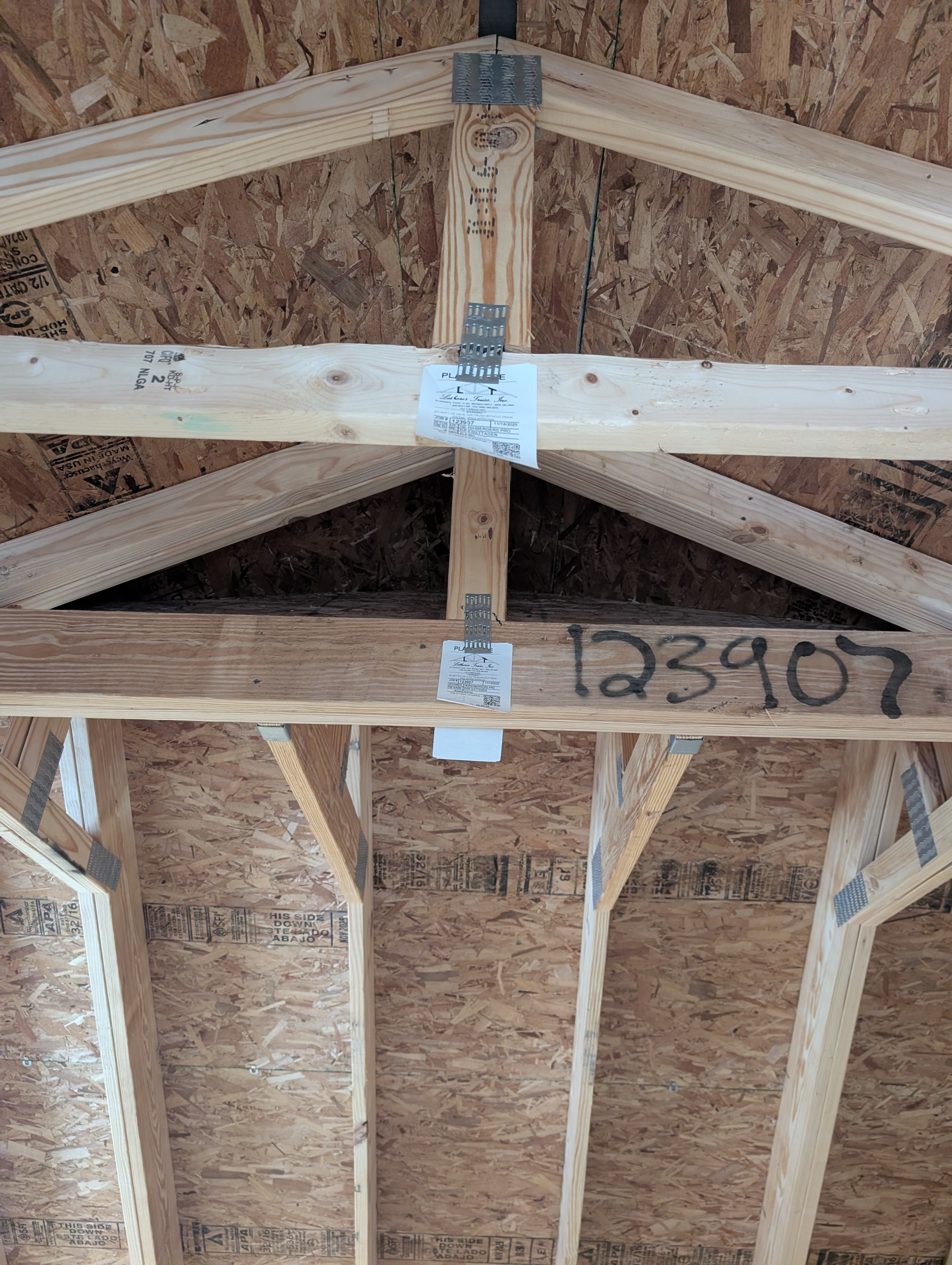 Gable End Truss with Tag